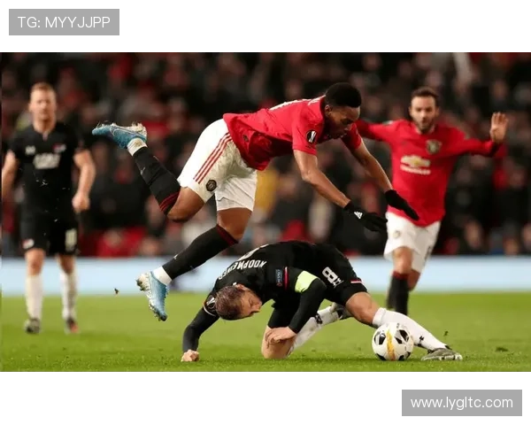 全新赛季开战 各大球星状态火热 体育赛事激烈角逐引爆观众热情 全新赛季开战 各大球星状态火热 体育赛事激烈角逐引爆观众热情