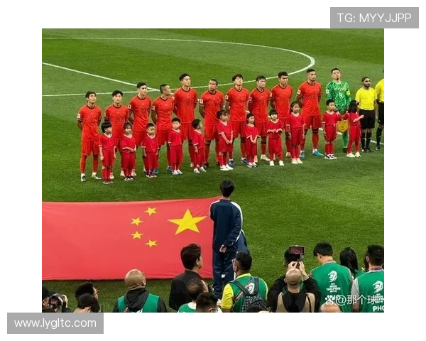 国足世预赛关键战告捷新帅战术调整引发球迷热议国内外媒体高度关注